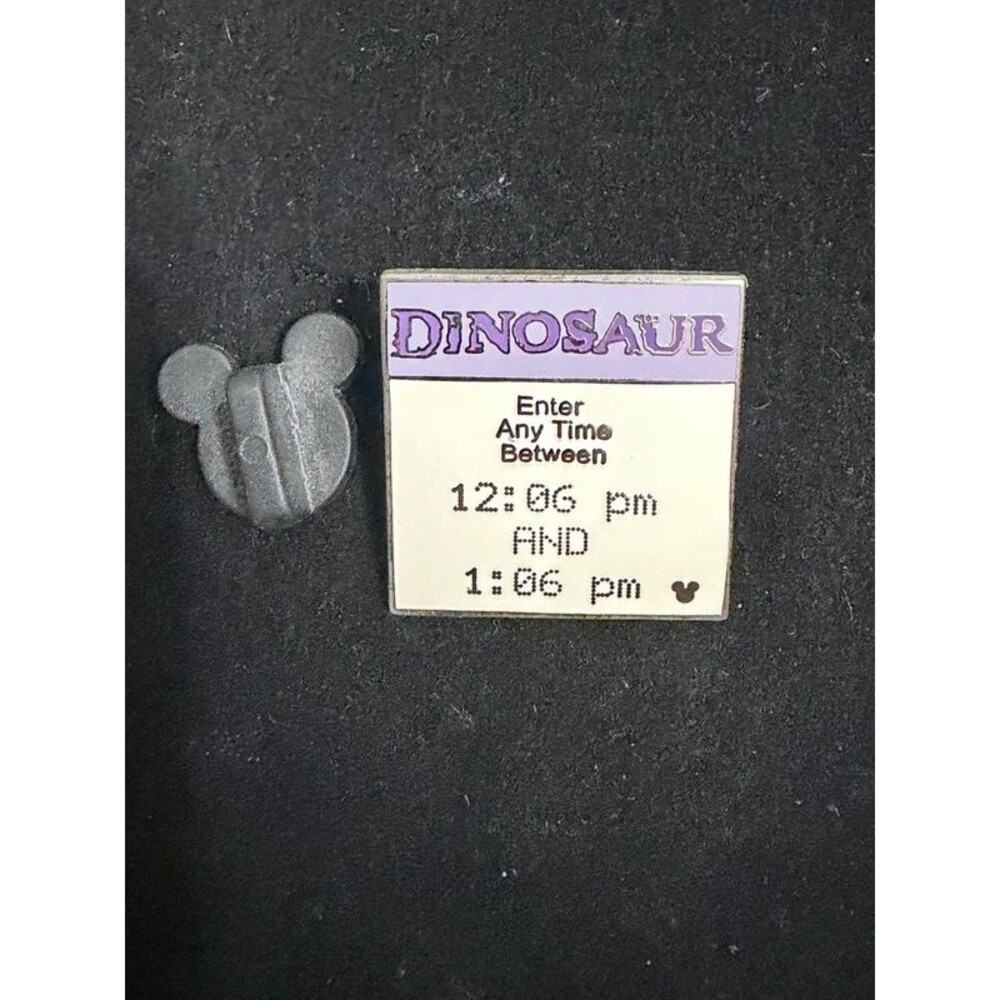 Disney Dinosaur FastPass Trading Pin 2006 Cast Lanyard Series